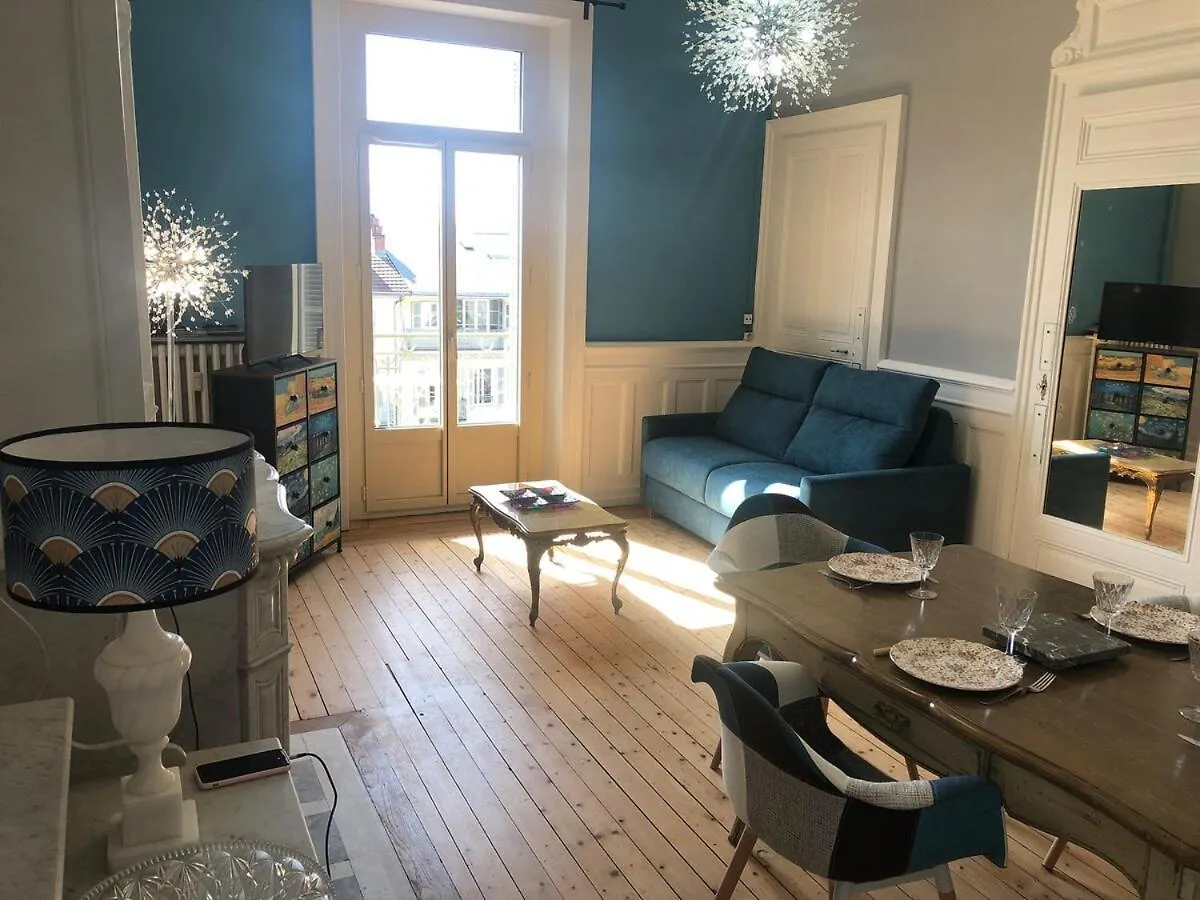 Appartement T2 52 M2 L'Ambassadeur Centre-Ville 1 Chambre Balcon 0*, Aix-les-Bains